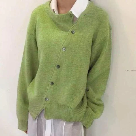 Bequeme grün jacke mit knopfdetails